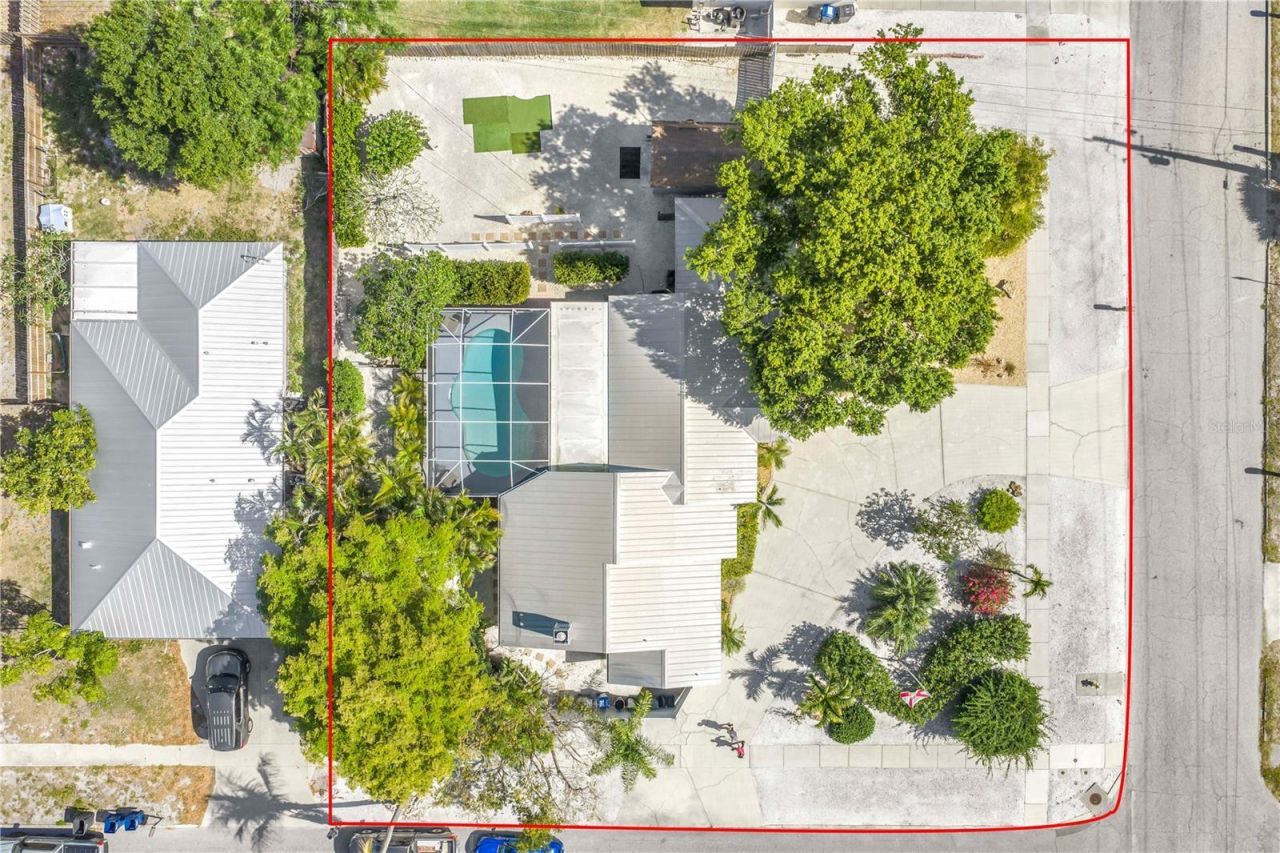 308 53RD STREET W Bradenton, FL 34209
