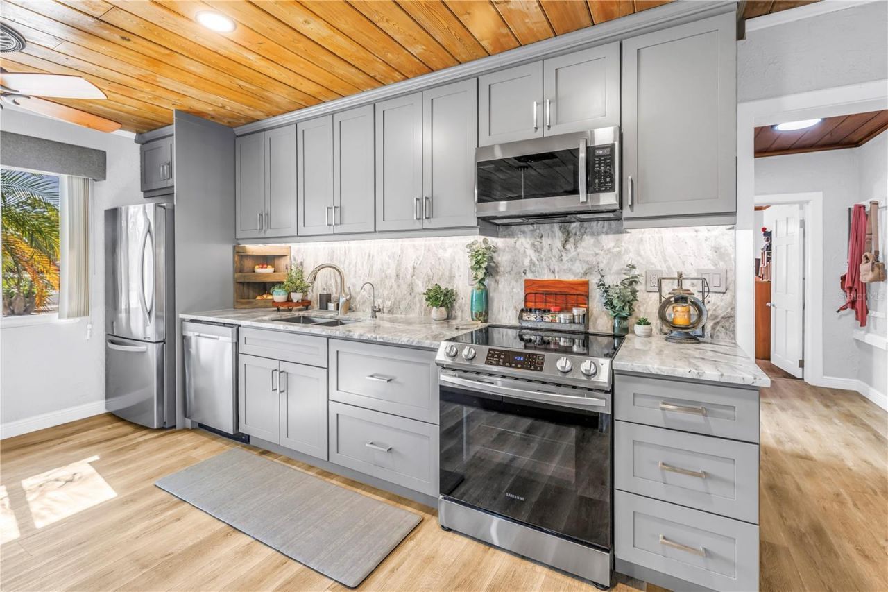 308 53rd Street W, Bradenton, FL 34209 Photo