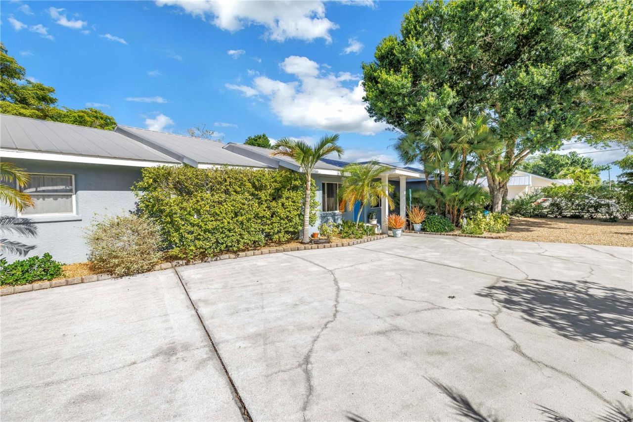 308 53rd Street W, Bradenton, FL 34209 Photo