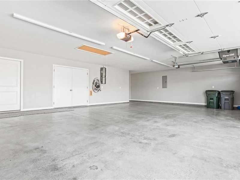 1151 Parklawn Court, Troy, OH 45373 Photo 13