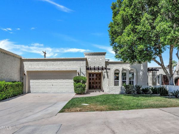 1002 W SOLAR Drive, Phoenix, AZ 85021