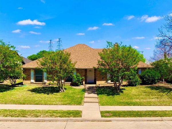2103 Marin , Carrollton, TX 75006