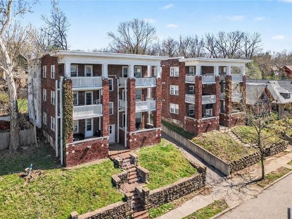 4009-4015 Charlotte Street, Kansas City, MO 64110