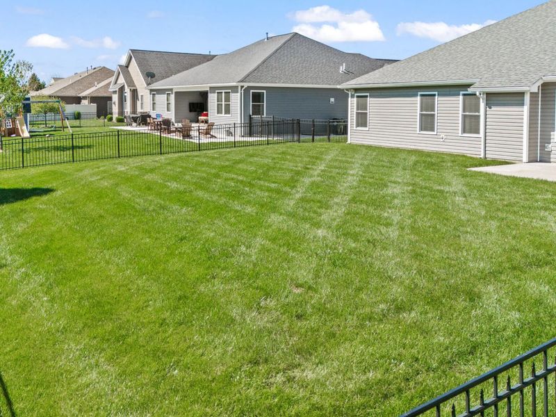 1151 Parklawn Court, Troy, OH 45373 Photo 10