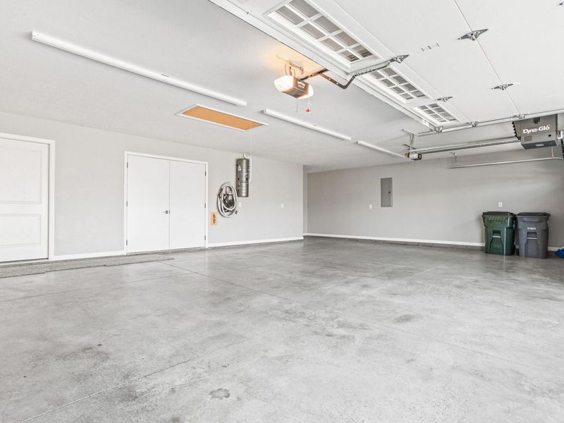 1151 Parklawn Court, Troy, OH 45373 Photo 13