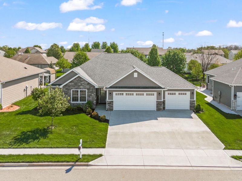 1151 Parklawn Court, Troy, OH 45373 Photo 5