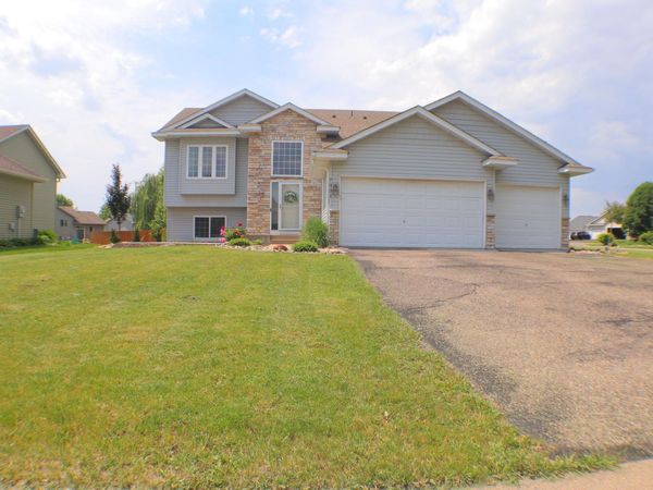 7331 Lamont Avenue NE, Albertville, MN 55301