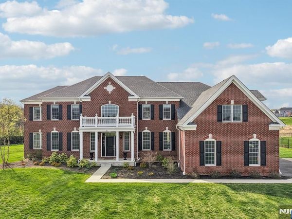 22 Woodmere Road, Upper Saddle River, NJ 07458