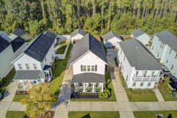 151 Dark Hollow Way photo 4