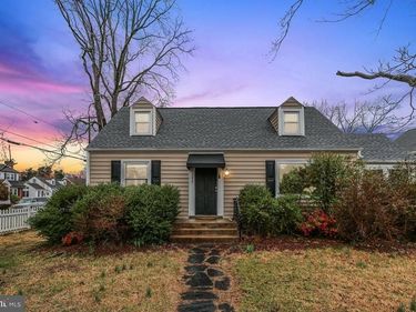 1235 DANDRIDGE STREET , FREDERICKSBURG, VA 22401