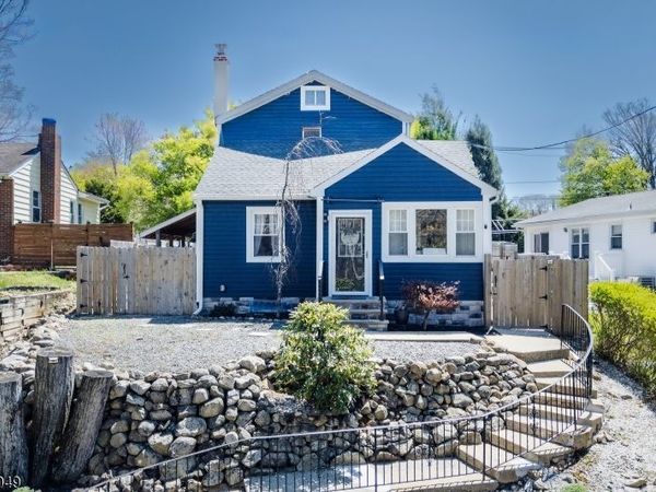 502 Atlas Rd, Roxbury, NJ 07850
