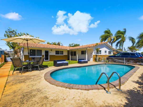 451 SE 1st Avenue, Unit A & B, Pompano Beach, FL 33060