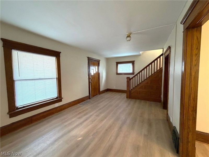 2212 Indiana Way NE, Canton, OH 44705 Photo 2