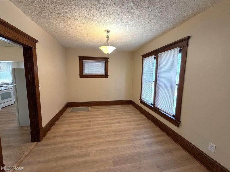 2212 Indiana Way NE, Canton, OH 44705 Photo 8