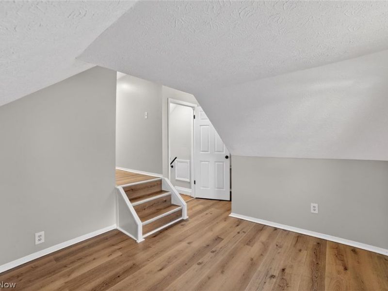 303 S Green Road , South Euclid, OH 44121 Photo 18