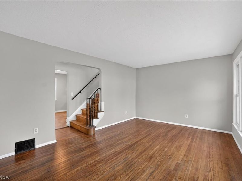 303 S Green Road , South Euclid, OH 44121 Photo 5