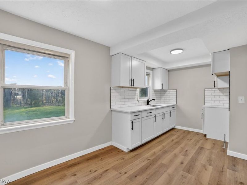 303 S Green Road , South Euclid, OH 44121 Photo 7