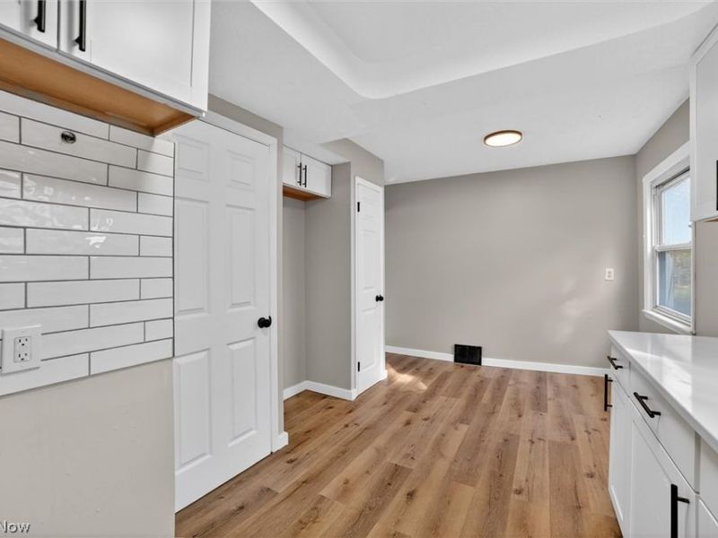 303 S Green Road , South Euclid, OH 44121 Photo 8