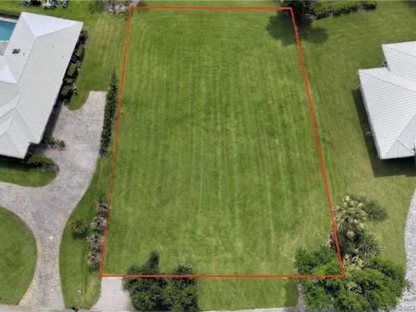 5160 SE Burning Tree Circle, Stuart, FL 34997