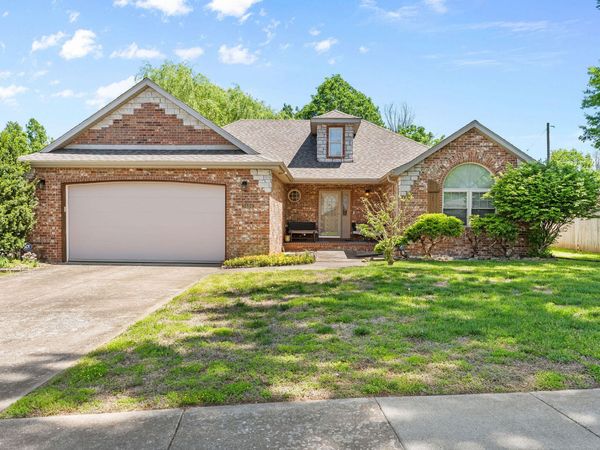 5606 S Dayton Avenue , Springfield, MO 65810