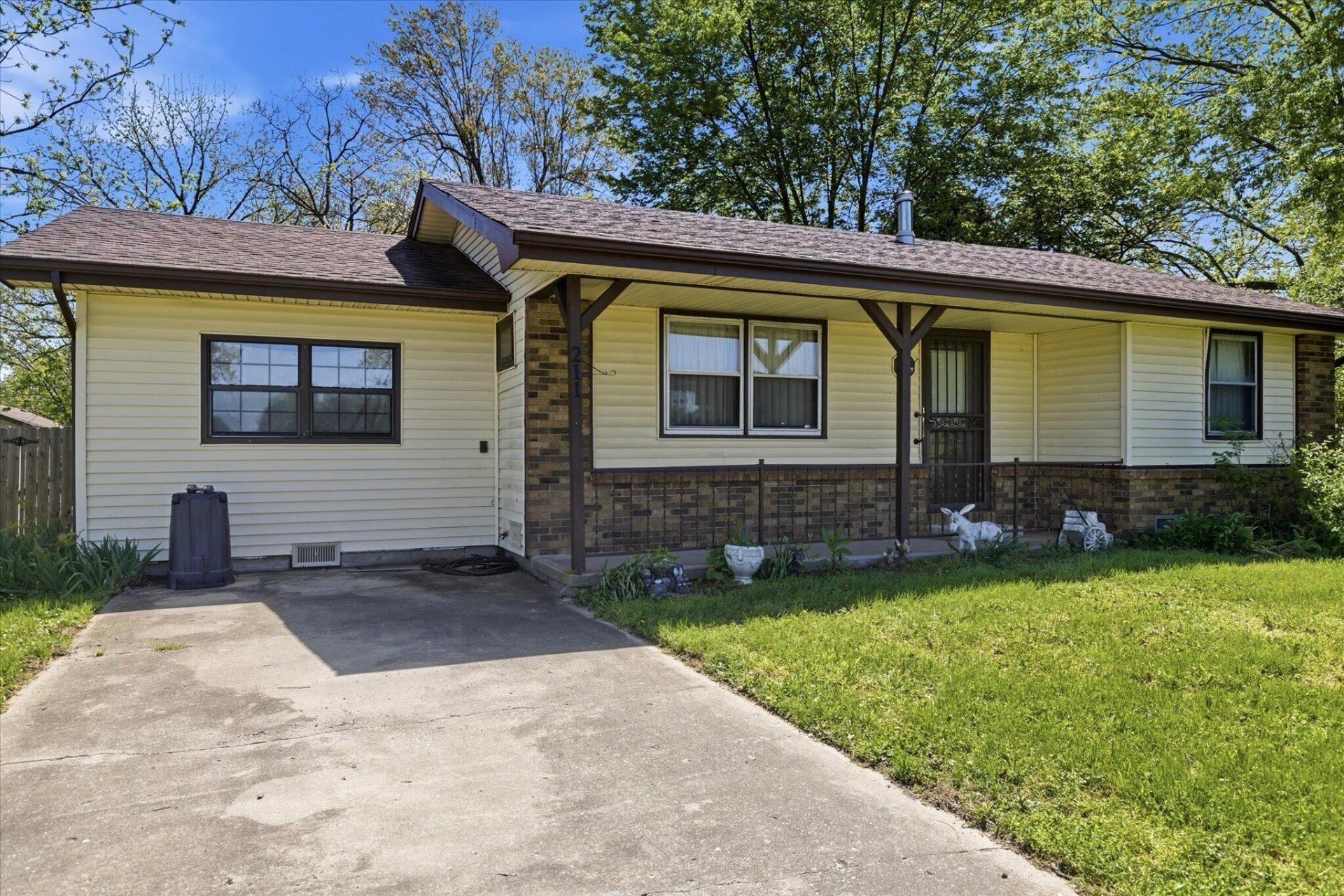 211 S Broadway Street, Billings, MO 65610 Main Photo