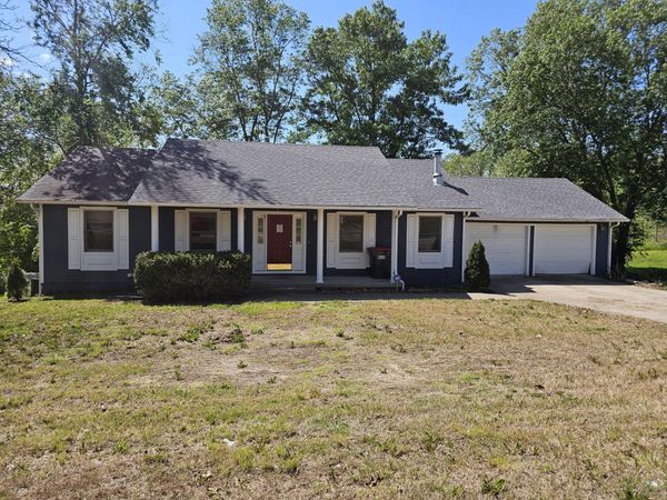 1420 Oakhill Drive , Cassville, MO 65625