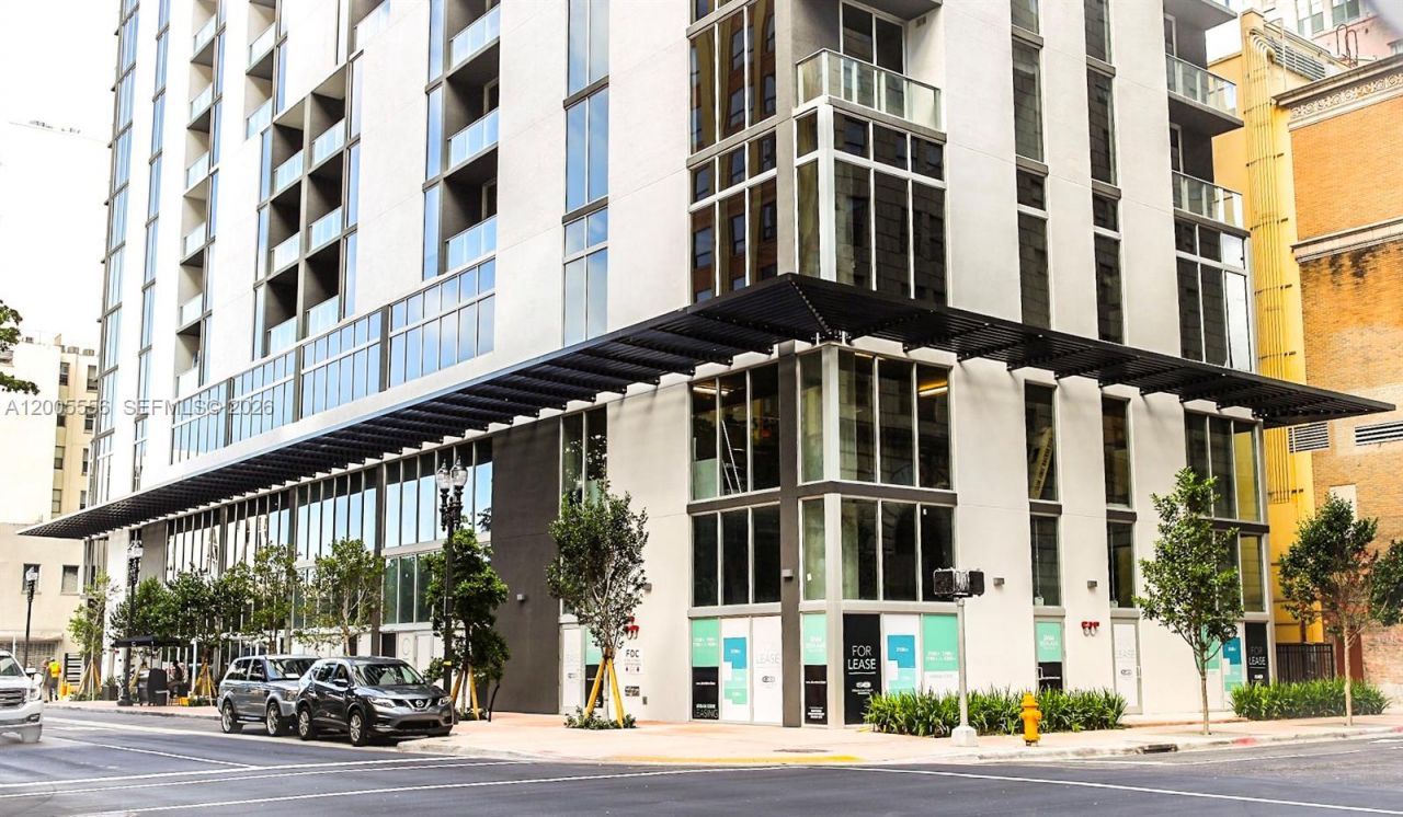 151 SE 1st St , Unit 2702, Miami, FL 33131 Photo