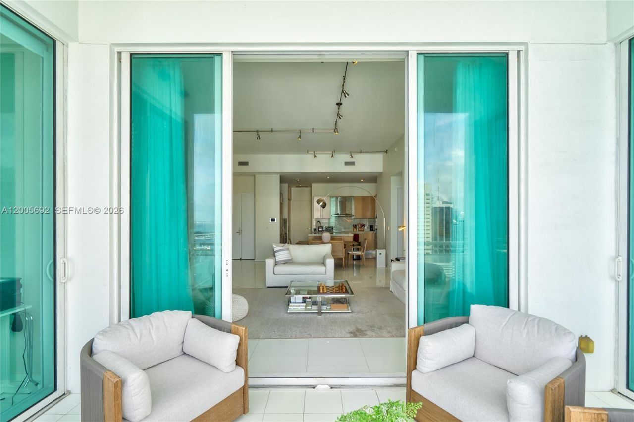 900 Brickell Key Blvd , Unit 3002, Miami, FL 33131 Photo