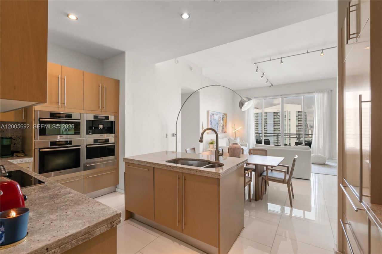 900 Brickell Key Blvd , Unit 3002, Miami, FL 33131 Photo