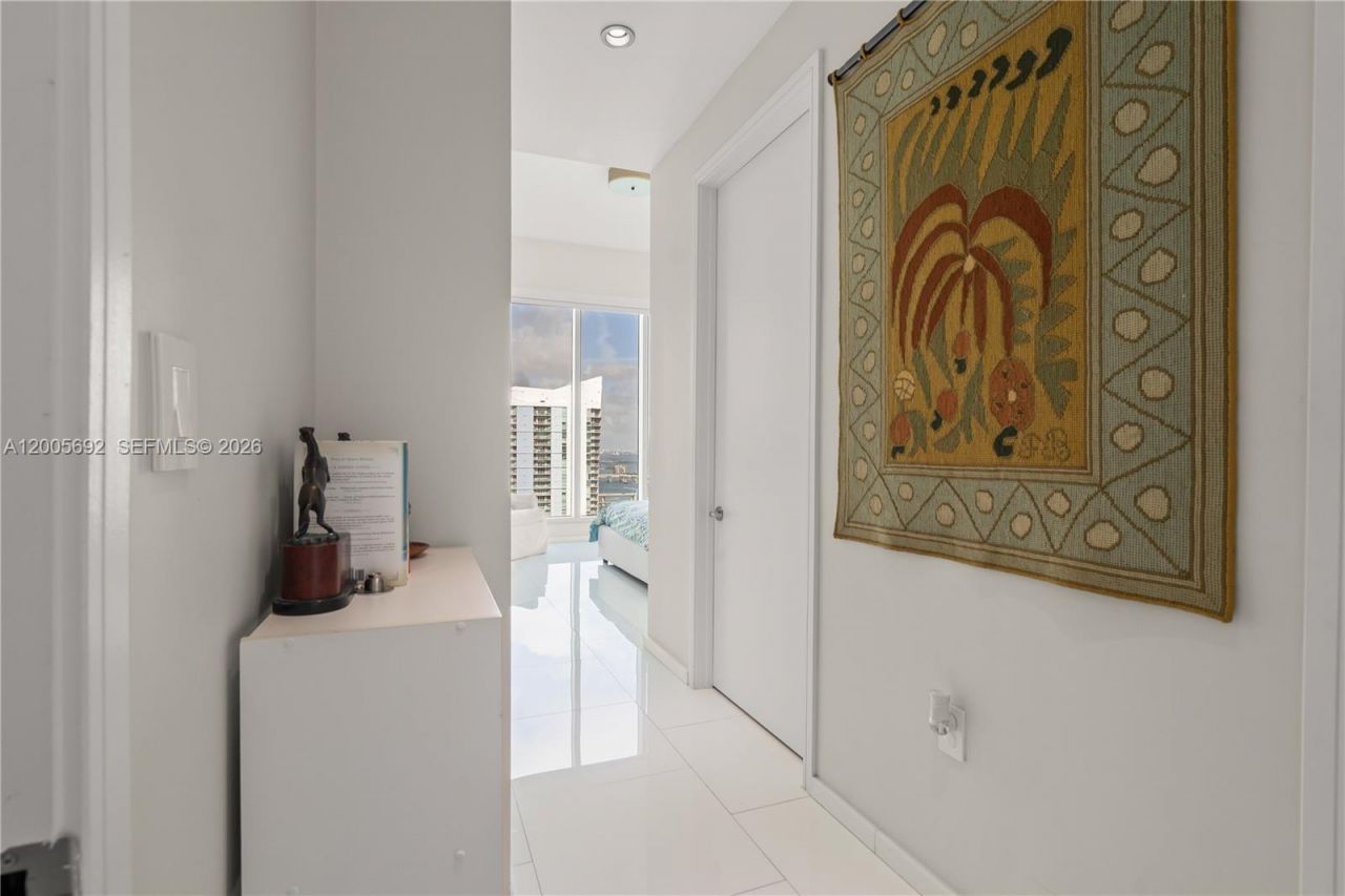 900 Brickell Key Blvd , Unit 3002, Miami, FL 33131 Photo