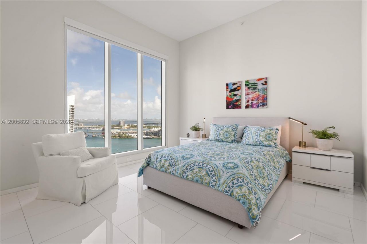 900 Brickell Key Blvd , Unit 3002, Miami, FL 33131 Photo