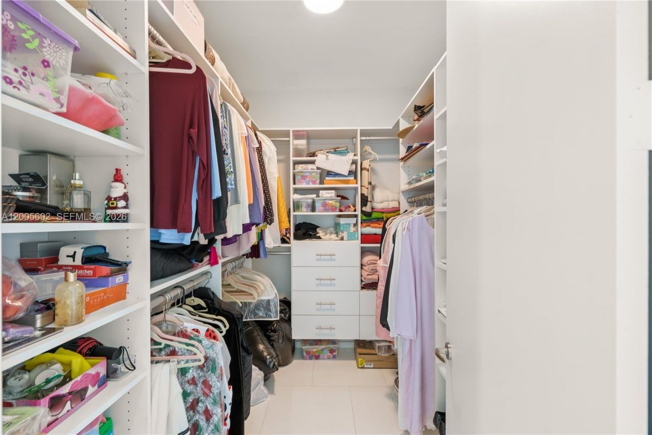 900 Brickell Key Blvd , Unit 3002, Miami, FL 33131 Photo