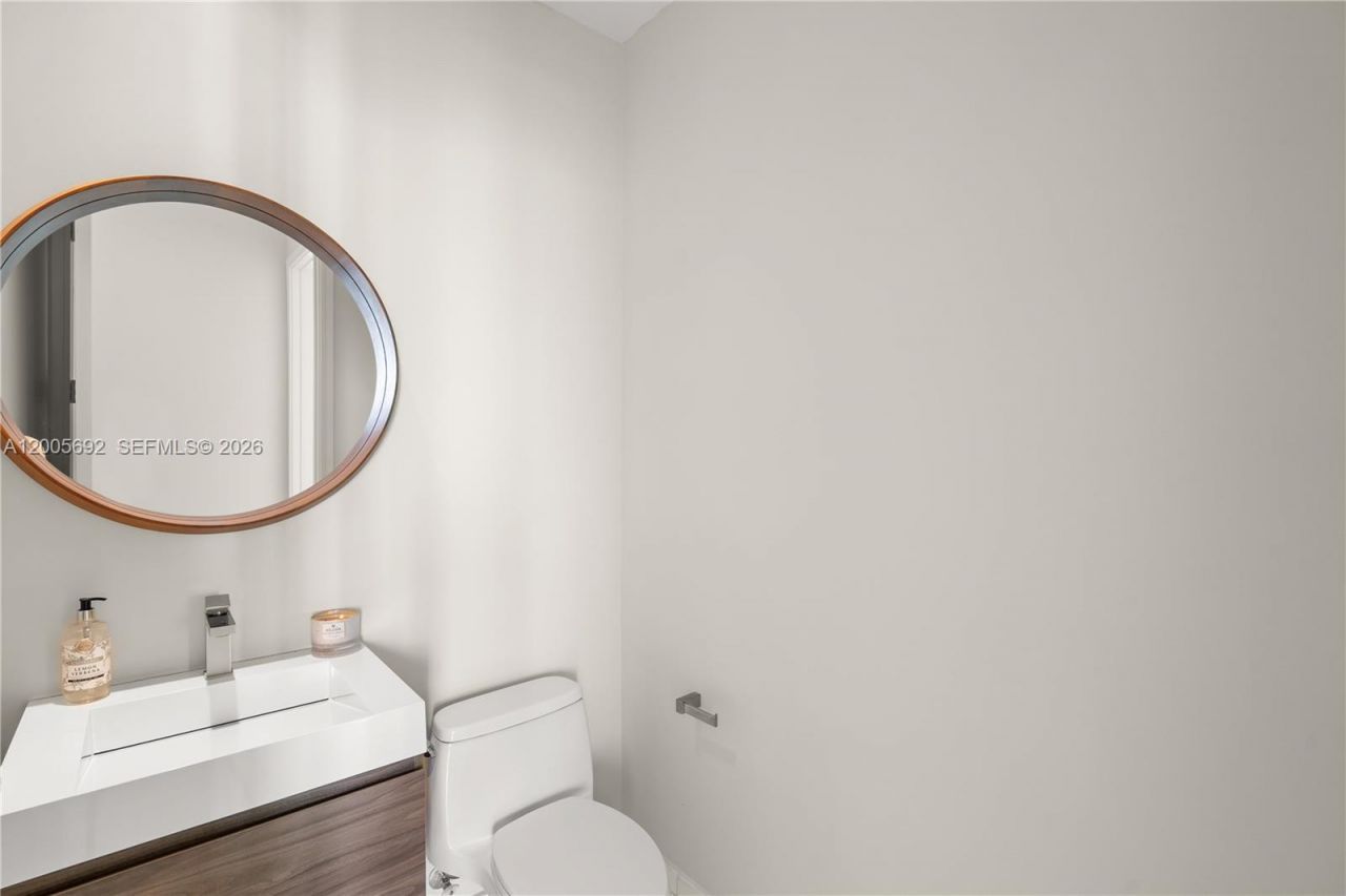 900 Brickell Key Blvd , Unit 3002, Miami, FL 33131 Photo