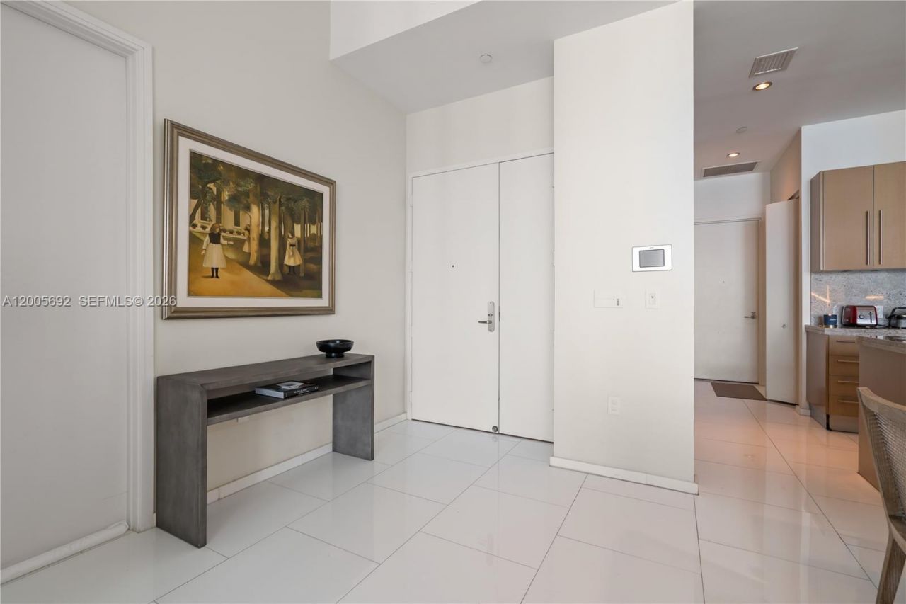 900 Brickell Key Blvd , Unit 3002, Miami, FL 33131 Photo