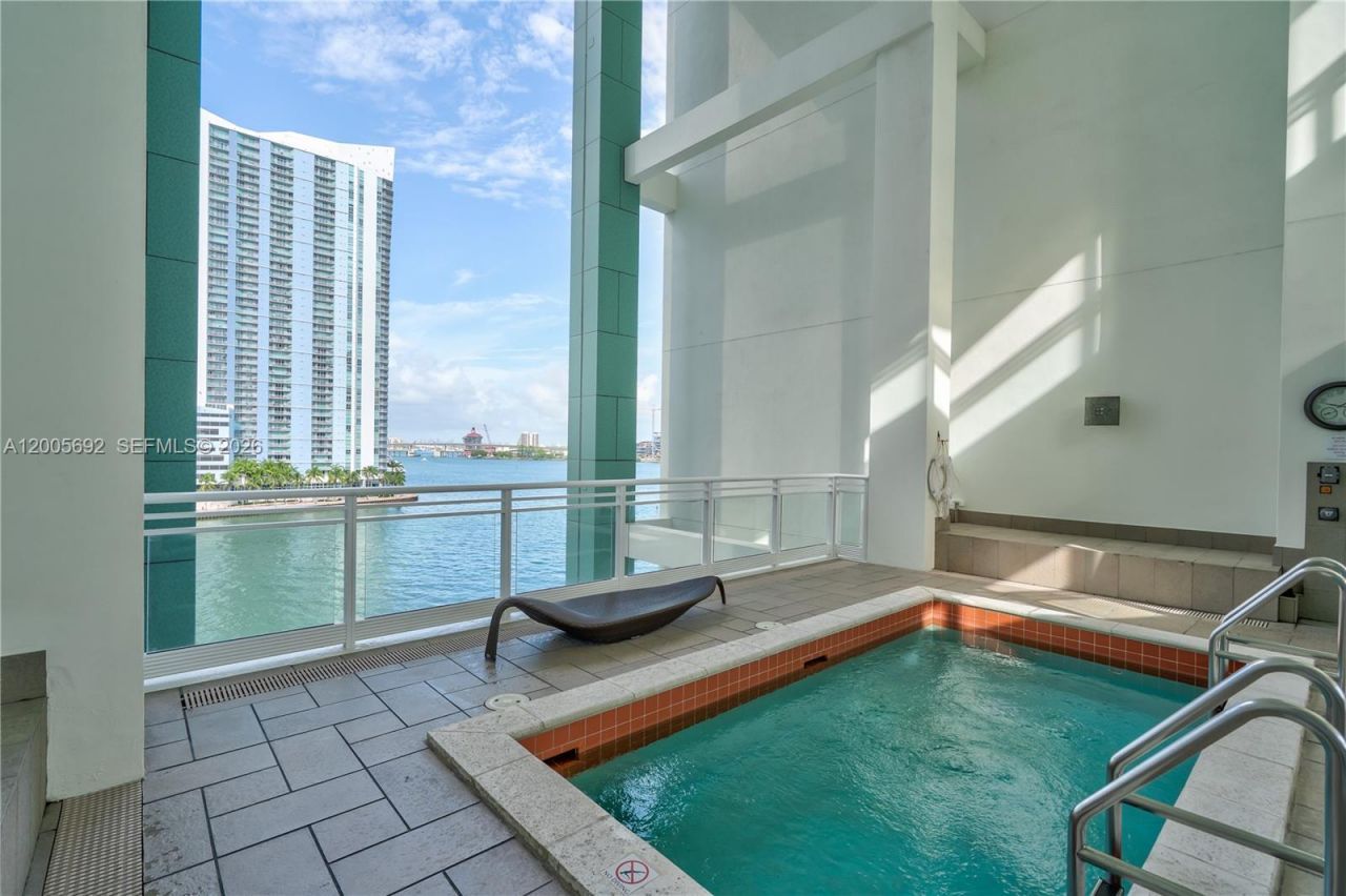 900 Brickell Key Blvd , Unit 3002, Miami, FL 33131 Photo