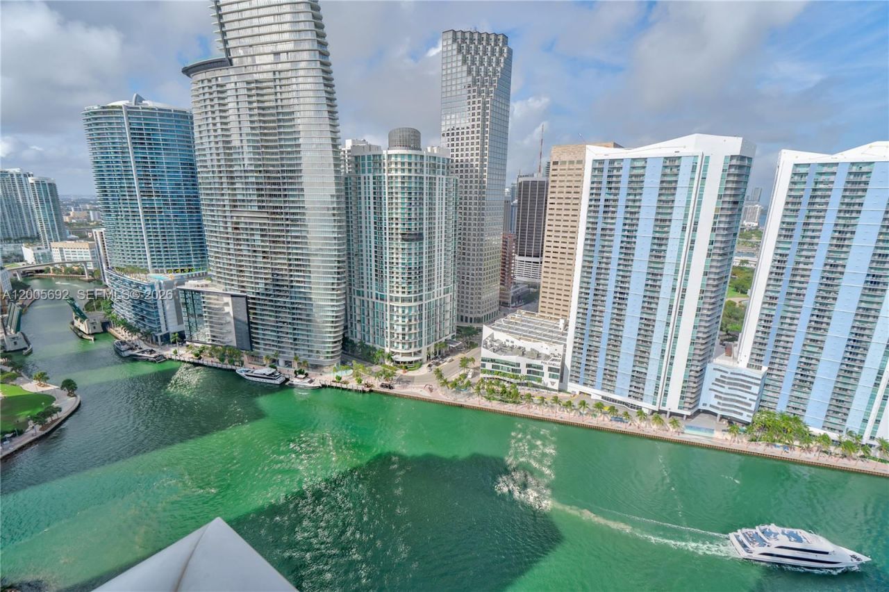 900 Brickell Key Blvd , Unit 3002, Miami, FL 33131 Photo