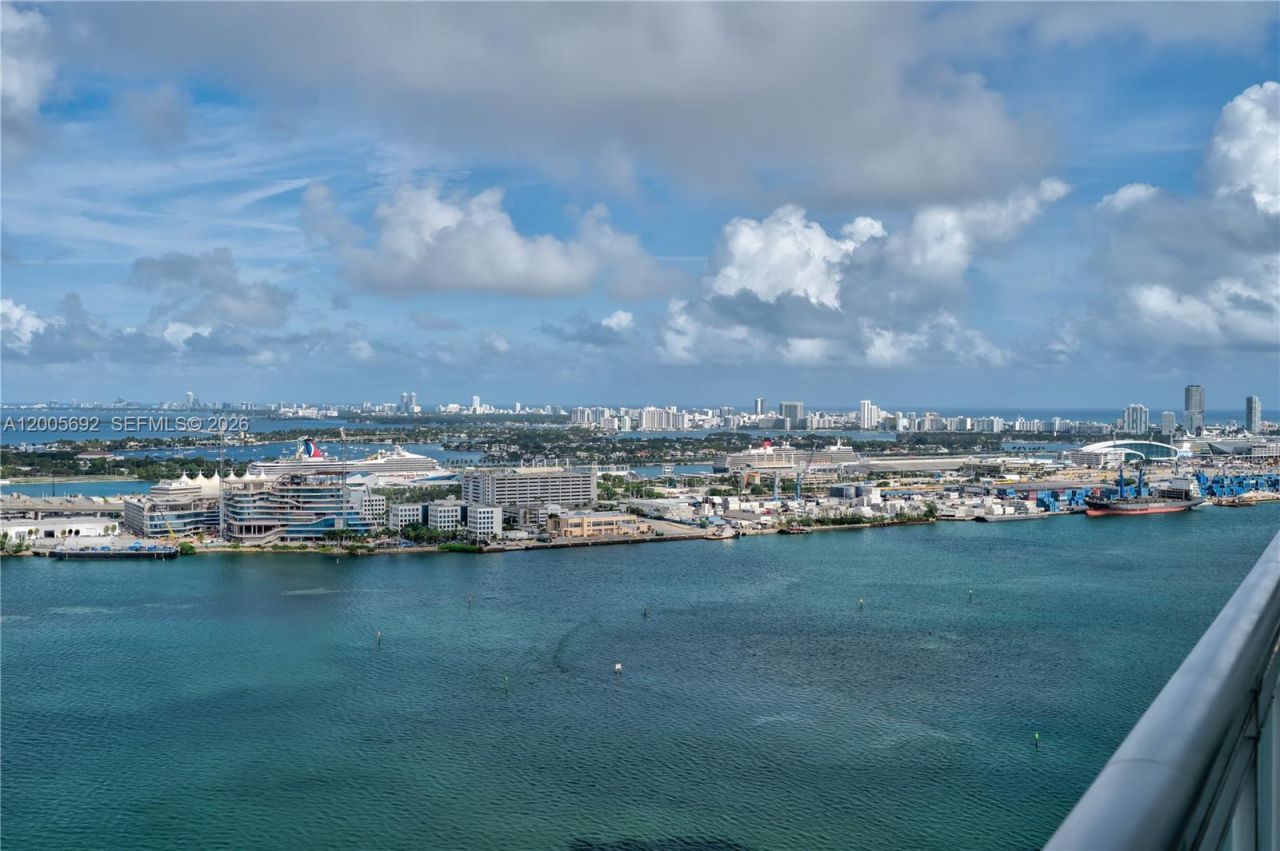 900 Brickell Key Blvd , Unit 3002, Miami, FL 33131 Photo