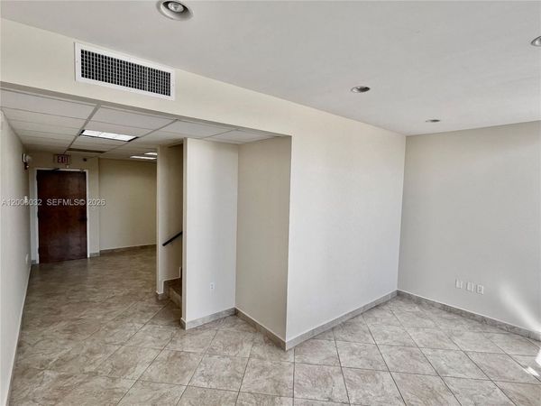 5455 SW 8 ST , Unit 215, Miami, FL 33134