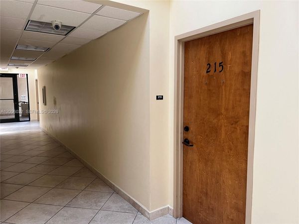 5455 SW 8 ST, Unit 215, Miami, FL 33134