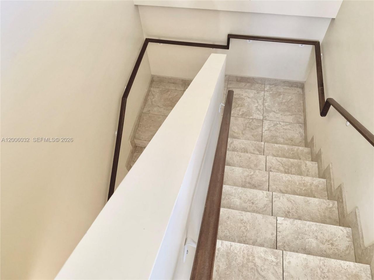 5455 SW 8 St, Unit 215, Miami, FL 33134 Photo