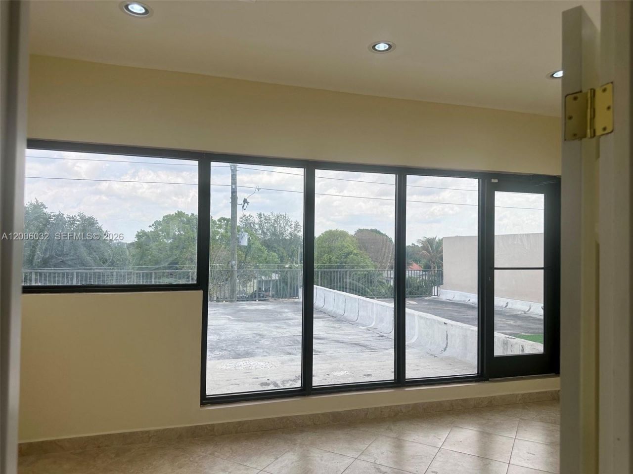 5455 SW 8 St, Unit 215, Miami, FL 33134 Photo