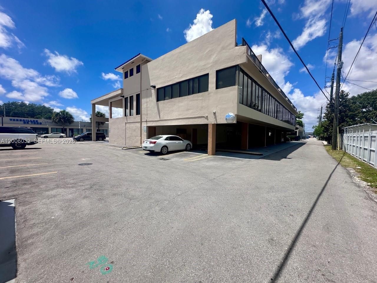 5455 SW 8 St, Unit 215, Miami, FL 33134 Photo