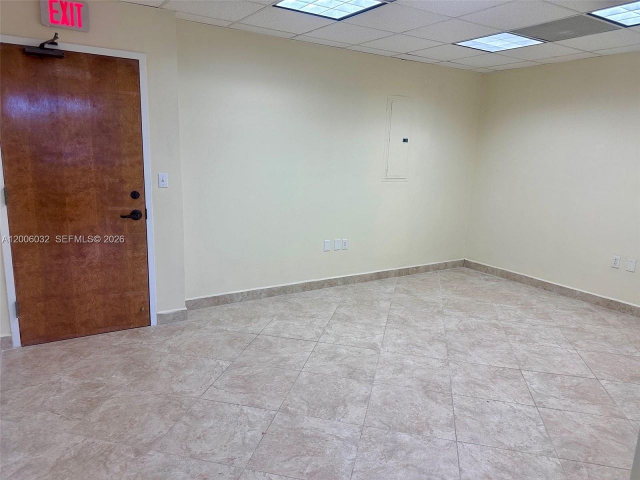 5455 SW 8 St, Unit 215, Miami, FL 33134 Photo