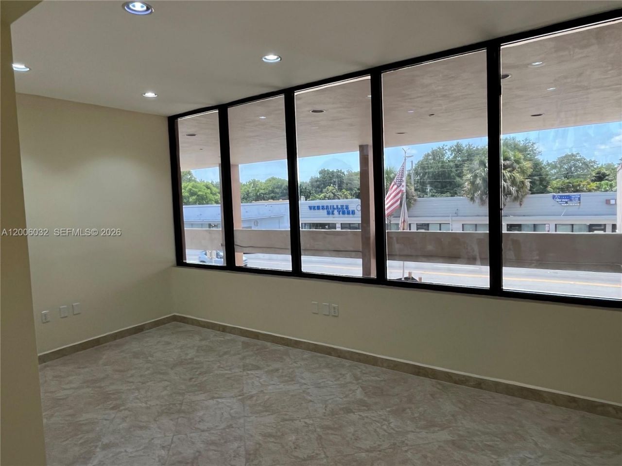 5455 SW 8 St, Unit 215, Miami, FL 33134 Photo