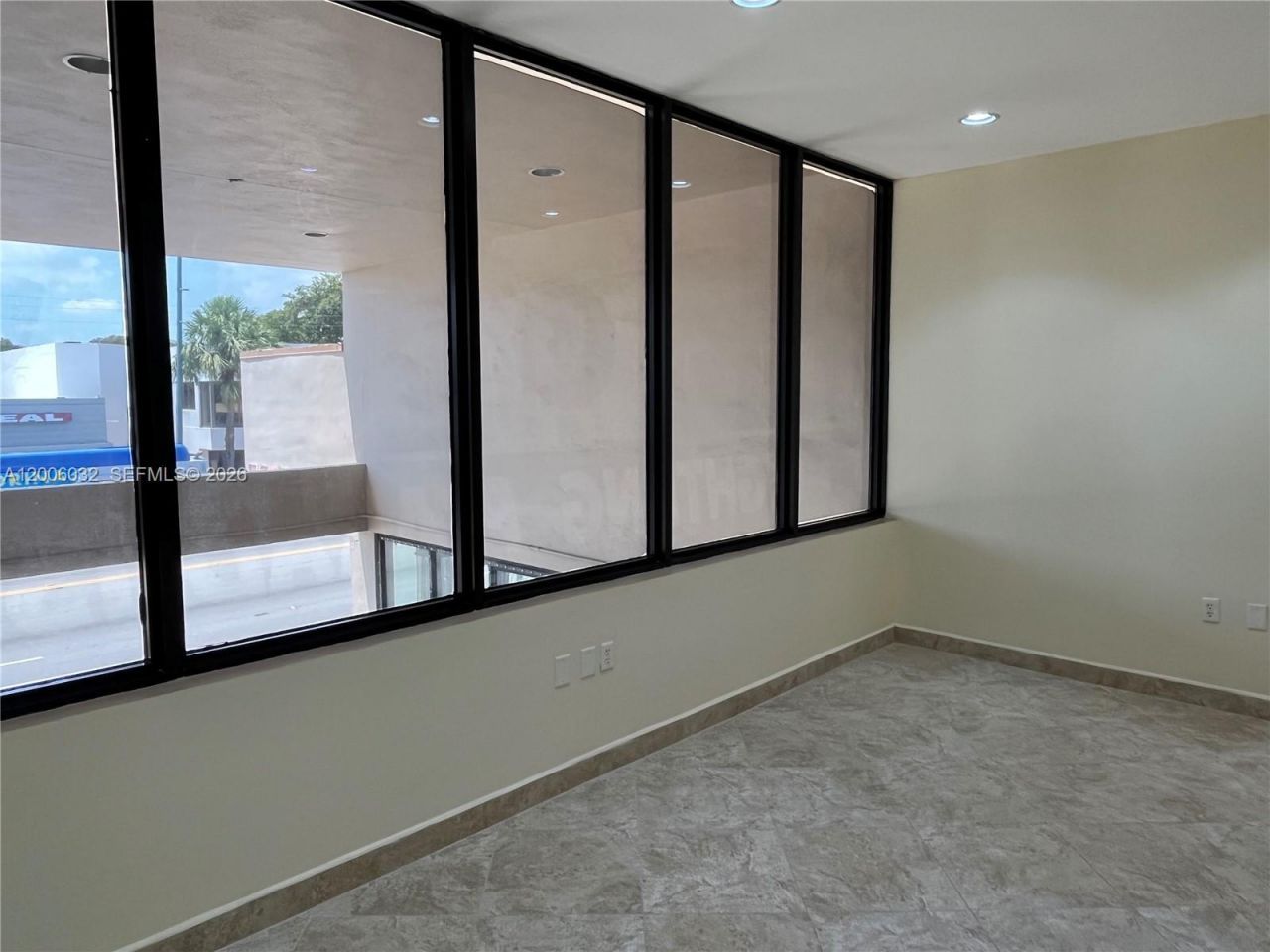5455 SW 8 St, Unit 215, Miami, FL 33134 Photo