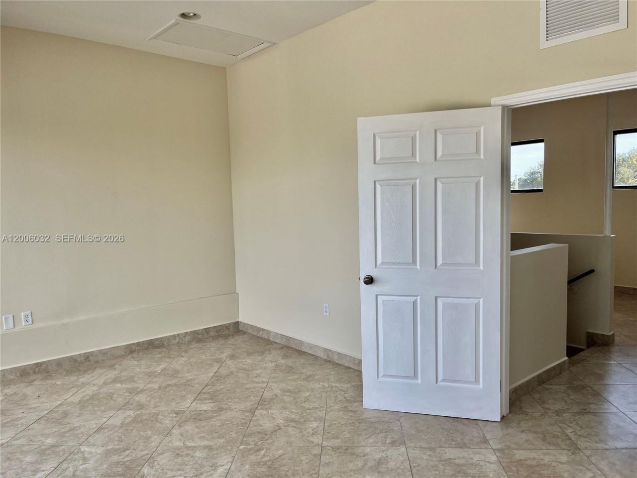5455 SW 8 St, Unit 215, Miami, FL 33134 Photo