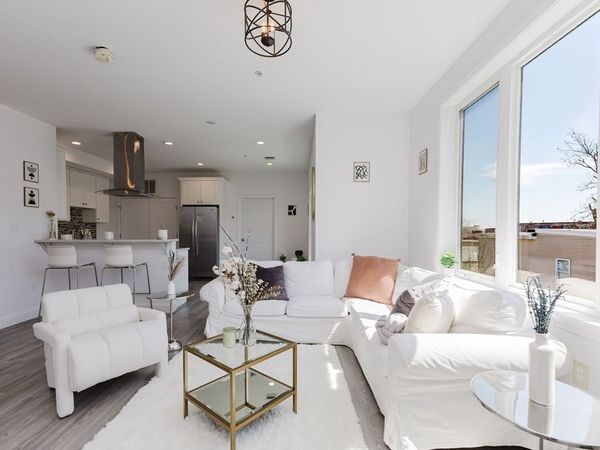 92-94 George St, Unit 202, Boston, MA 02119