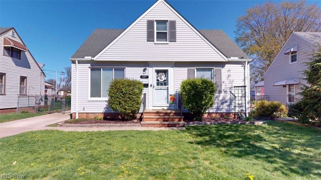 407 Maplewood Drive, Willowick, OH 44095