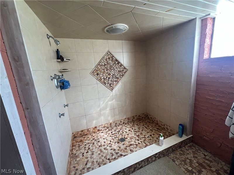 226 Dover Road NE, Sugarcreek, OH 44681 Photo 18