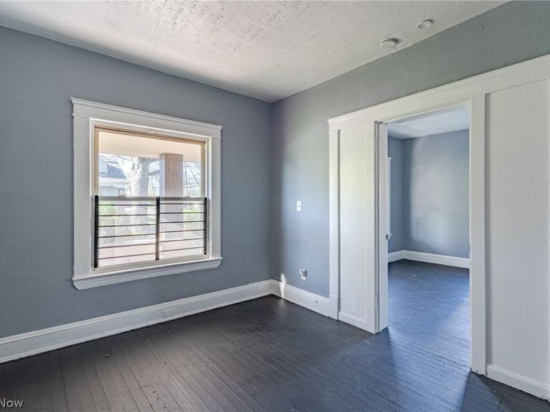 10901 Dove Avenue, Cleveland, OH 44105 Photo 12